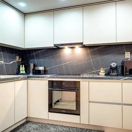 за гости райково Apartment *